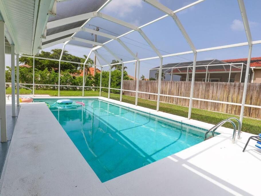 Elevated 1152 - Serene Family Friendly 4 Bed Pool Home Марко Айлънд Екстериор снимка